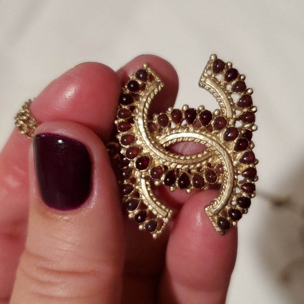 Authentic Chanel Necklace - Picture 3 of 6